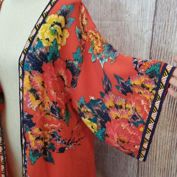 Flying Tomato Kimono Top w/ Open Front - Picture 3 of 7